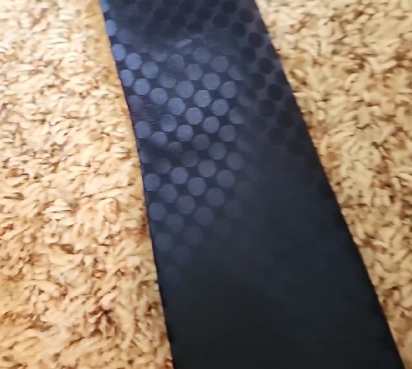 Elegant Blue and Black Tie Set - Picture 5 of 6